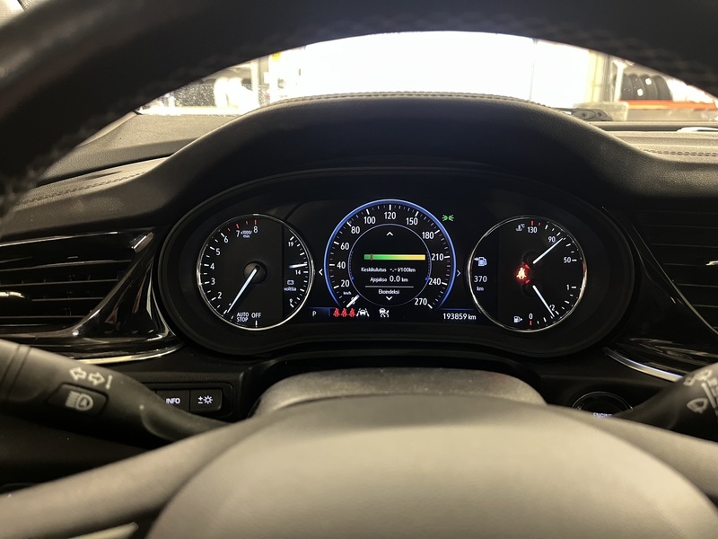 Opel Insignia vaihtoauto