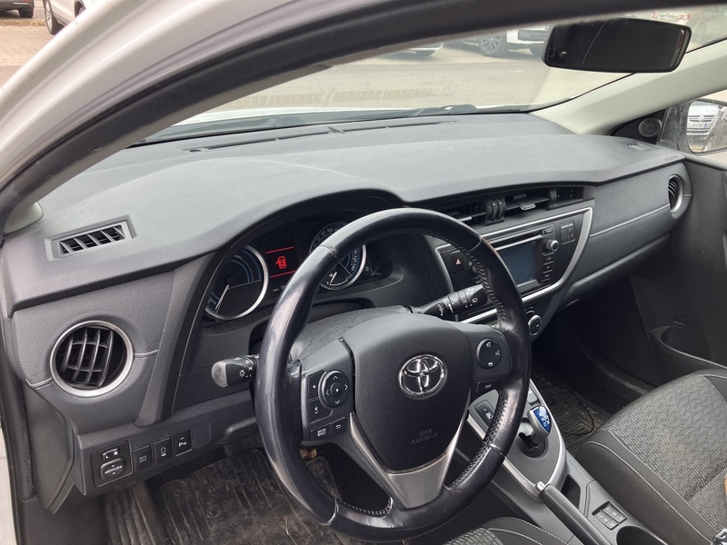 Toyota Auris vaihtoauto