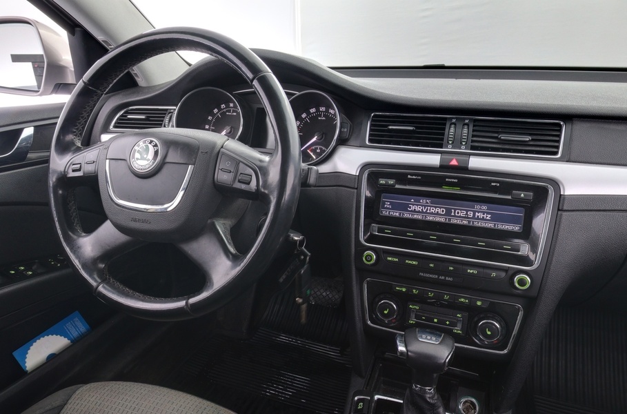 Skoda Superb vaihtoauto