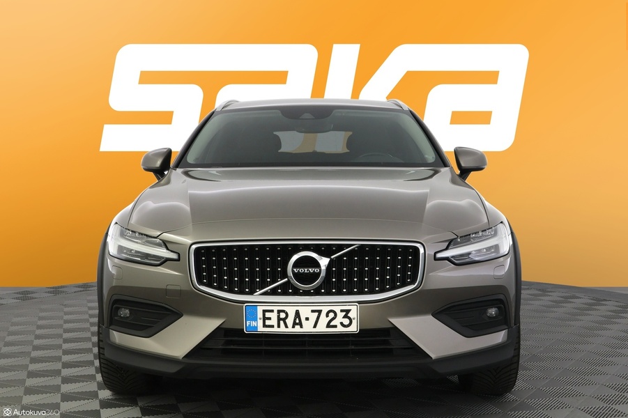 Volvo V60 Cross Country vaihtoauto