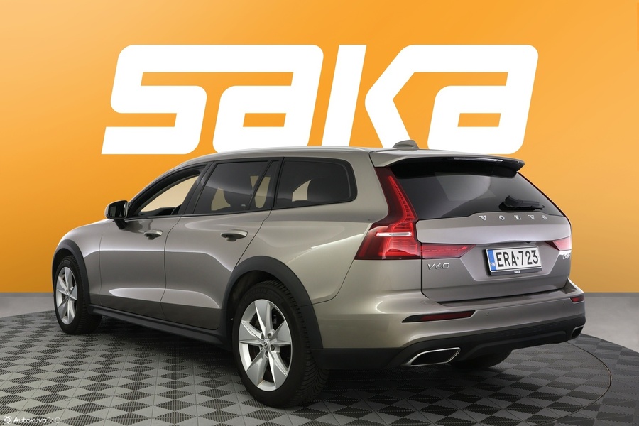 Volvo V60 Cross Country vaihtoauto