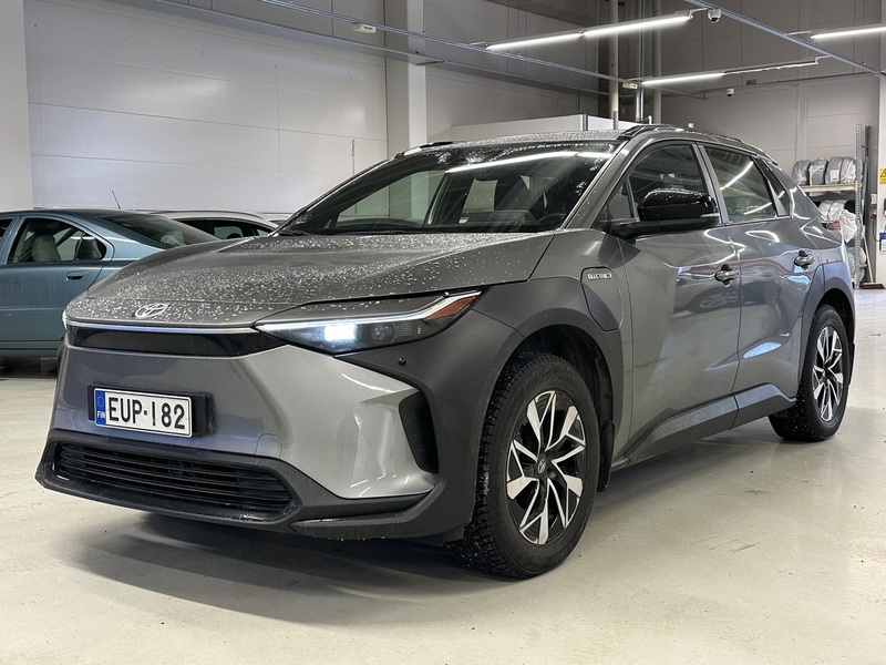 Toyota bZ4X vaihtoauto