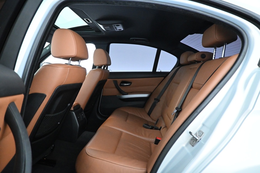 BMW 330 vaihtoauto