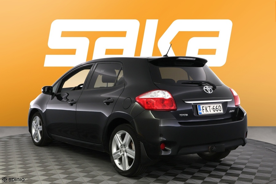 Toyota Auris vaihtoauto