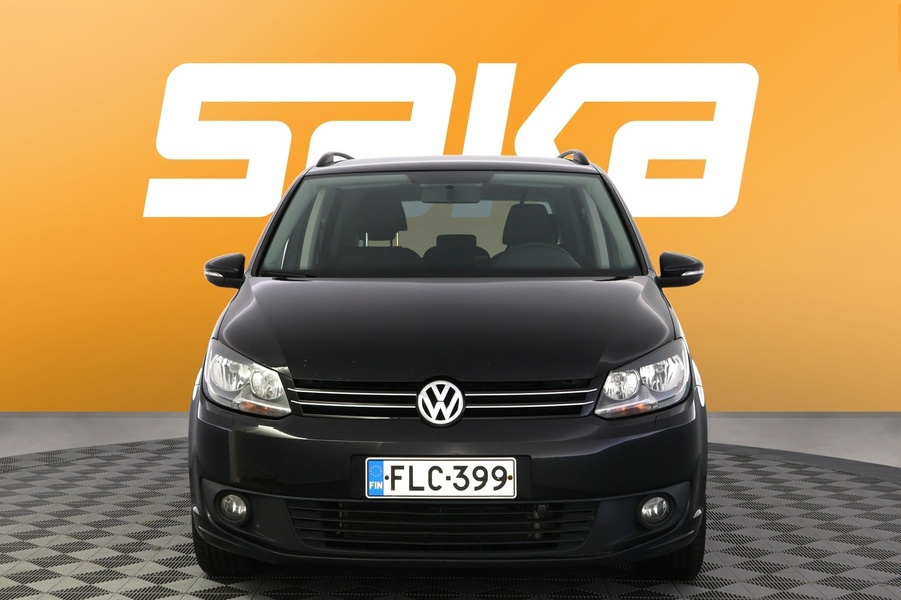 Volkswagen Touran vaihtoauto