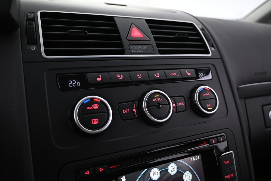 Volkswagen Touran vaihtoauto