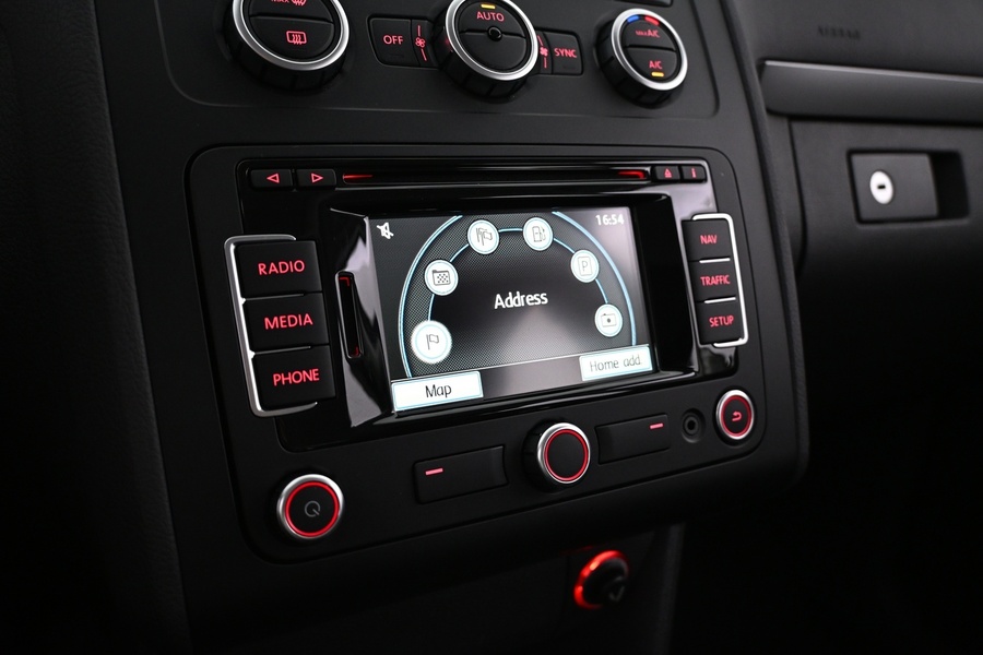 Volkswagen Touran vaihtoauto