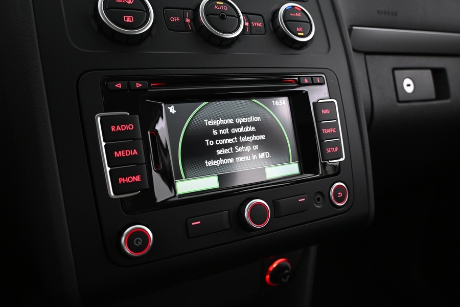 Volkswagen Touran vaihtoauto