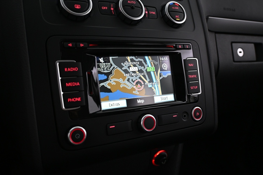 Volkswagen Touran vaihtoauto