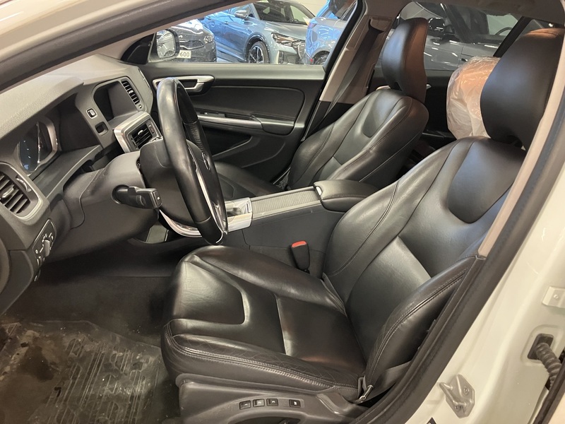 Volvo V60 Cross Country vaihtoauto