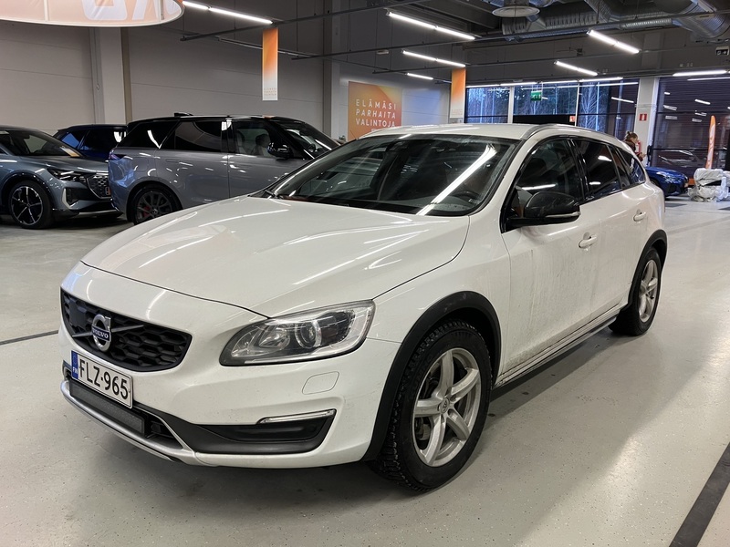 Volvo V60 Cross Country vaihtoauto