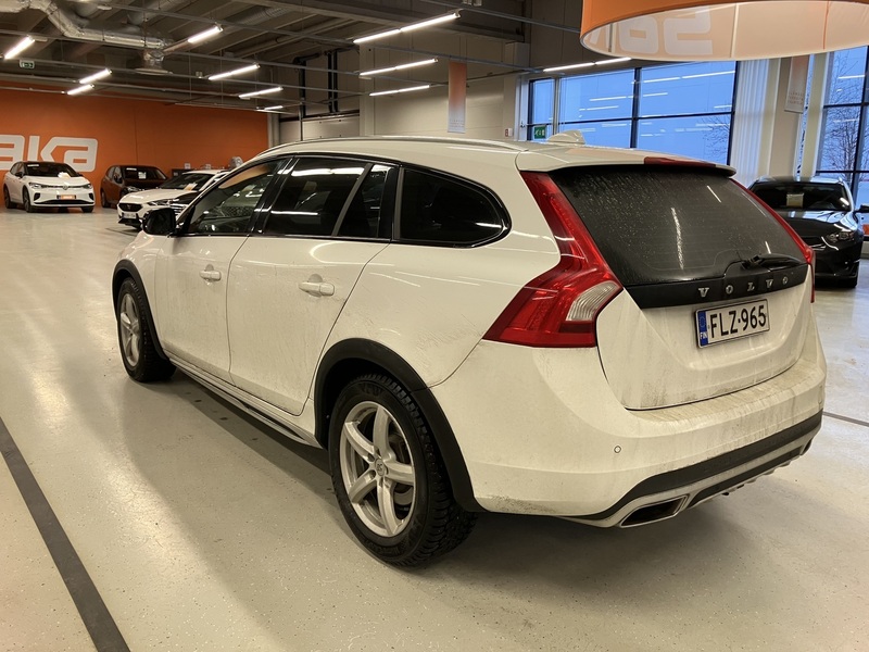 Volvo V60 Cross Country vaihtoauto