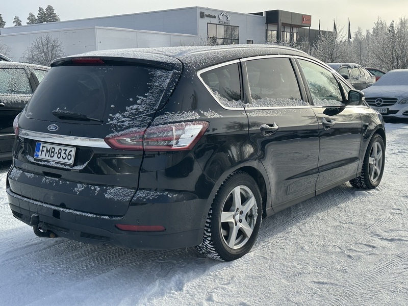 Ford S-MAX vaihtoauto