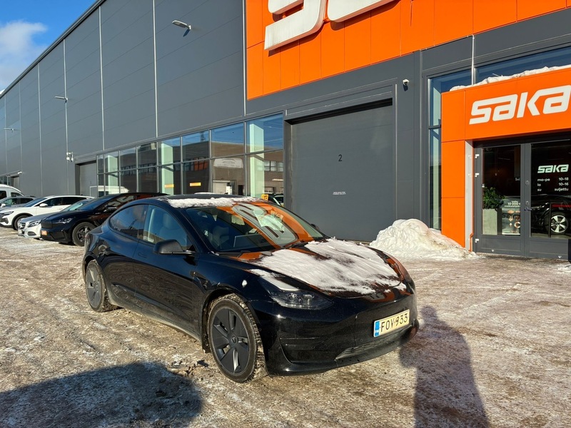 Tesla Model 3 vaihtoauto