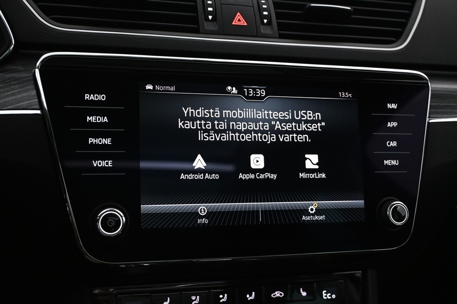 Skoda Superb vaihtoauto