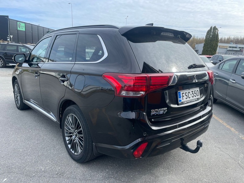 Mitsubishi Outlander PHEV vaihtoauto