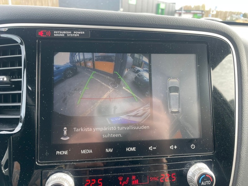 Mitsubishi Outlander PHEV vaihtoauto