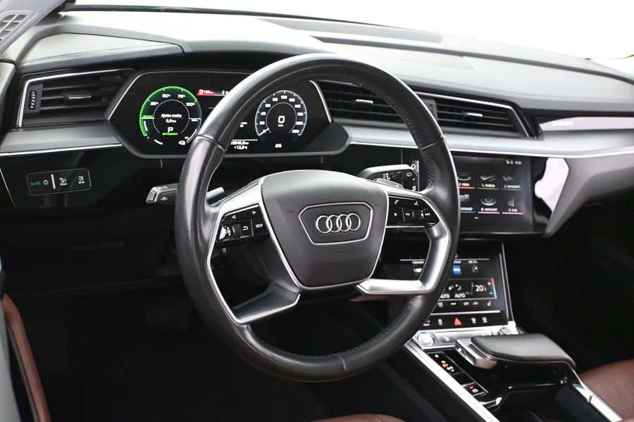 Audi e-tron vaihtoauto