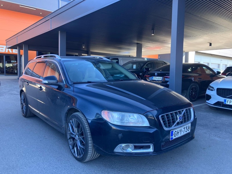 Volvo V70 vaihtoauto