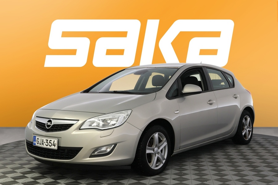 Opel Astra vaihtoauto