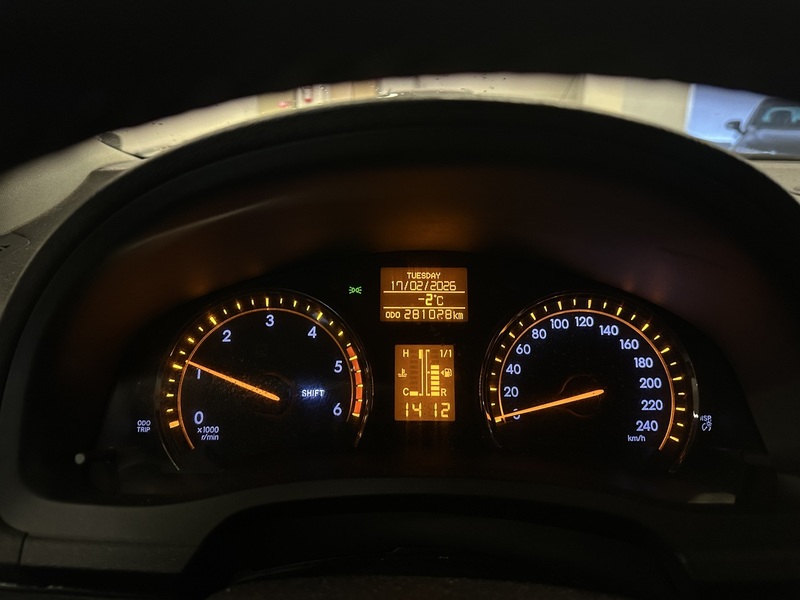 Toyota Avensis vaihtoauto