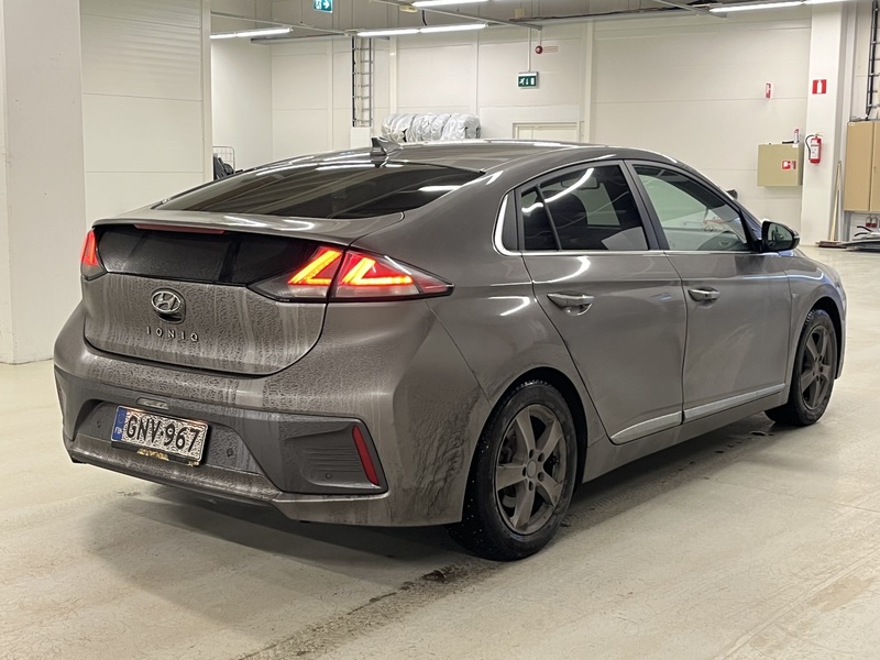 Hyundai IONIQ plug-in vaihtoauto