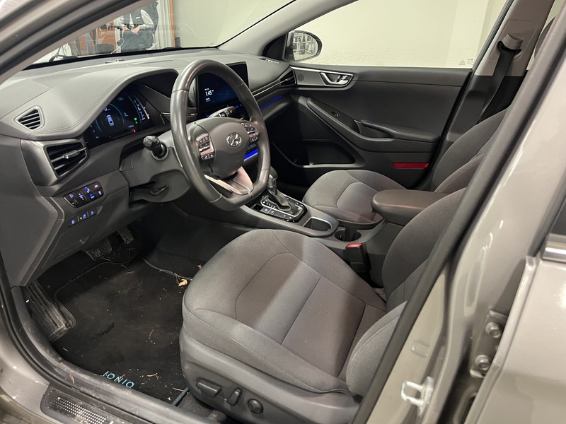 Hyundai IONIQ plug-in vaihtoauto