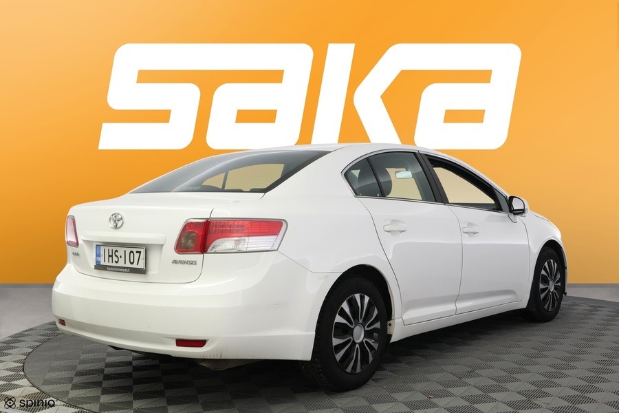 Toyota Avensis vaihtoauto