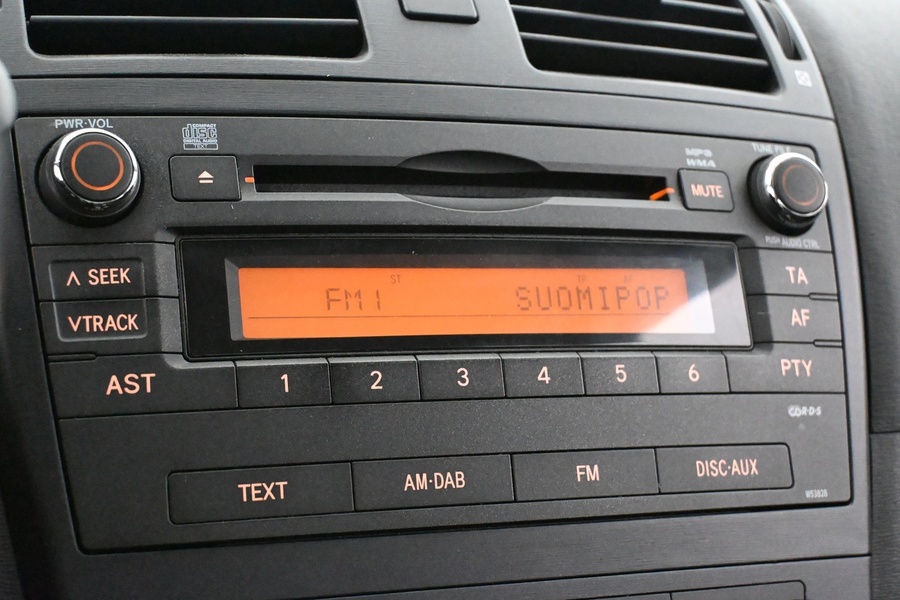 Toyota Avensis vaihtoauto