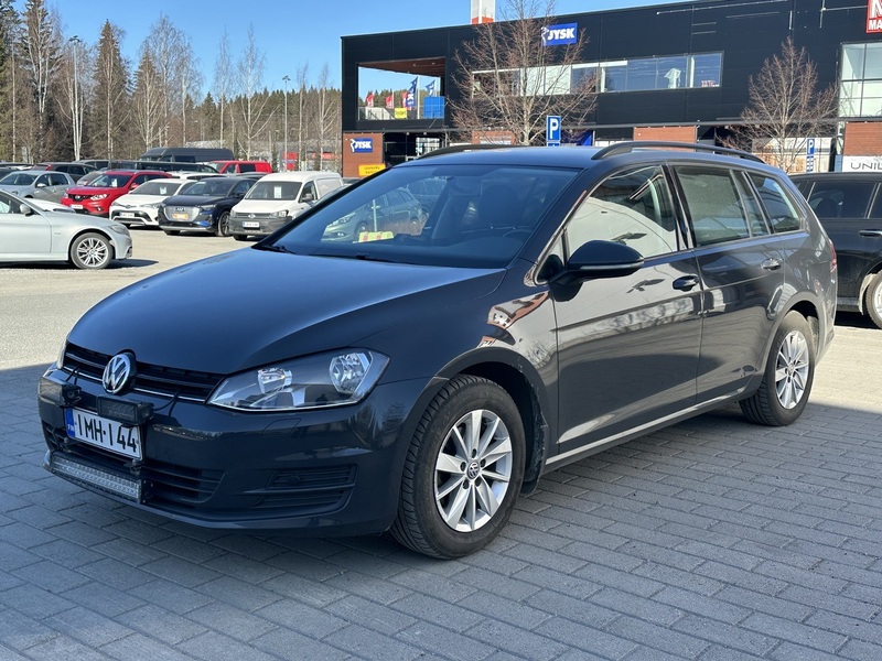 Volkswagen Golf vaihtoauto