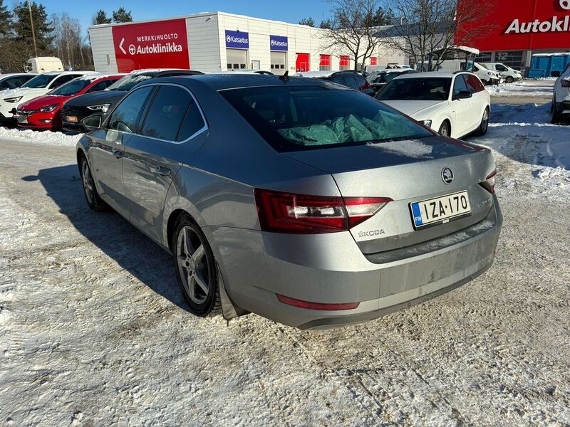 Skoda Superb vaihtoauto