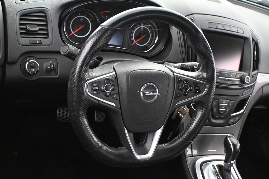 Opel Insignia vaihtoauto