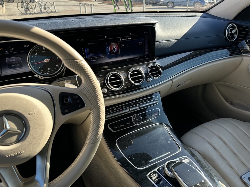 Mercedes-Benz E vaihtoauto