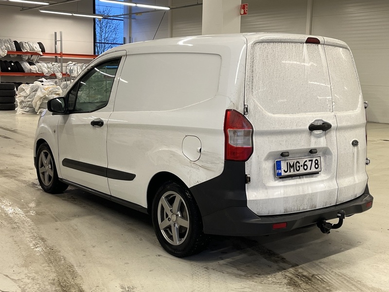 Ford Transit Courier vaihtoauto