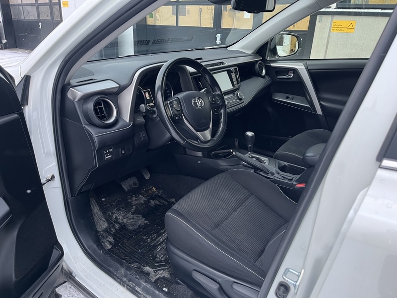 Toyota RAV4 vaihtoauto