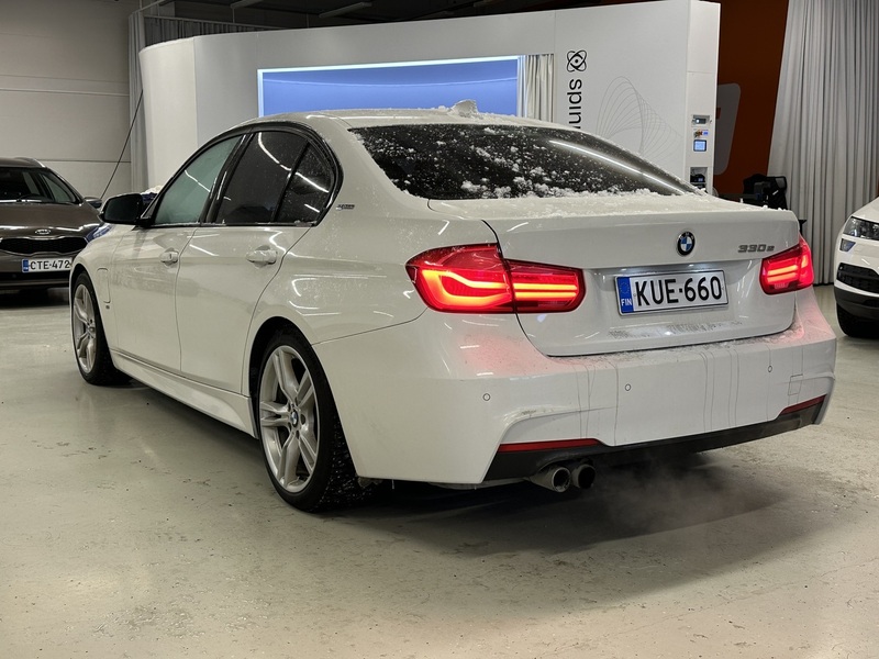 BMW 330 vaihtoauto