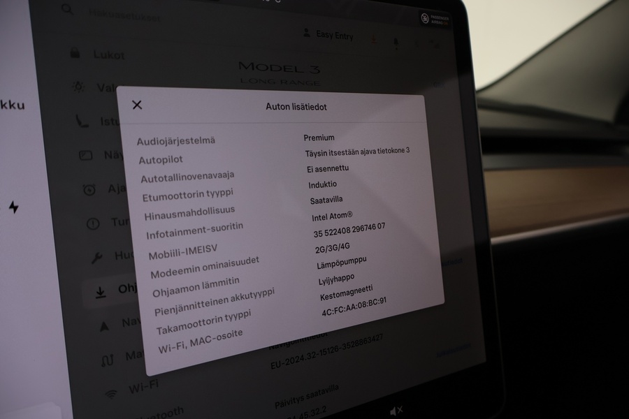 Tesla Model 3 vaihtoauto