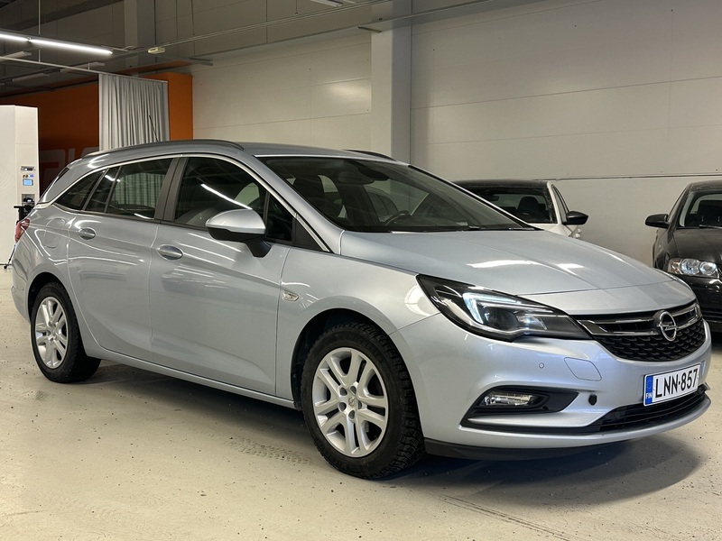 Opel Astra vaihtoauto