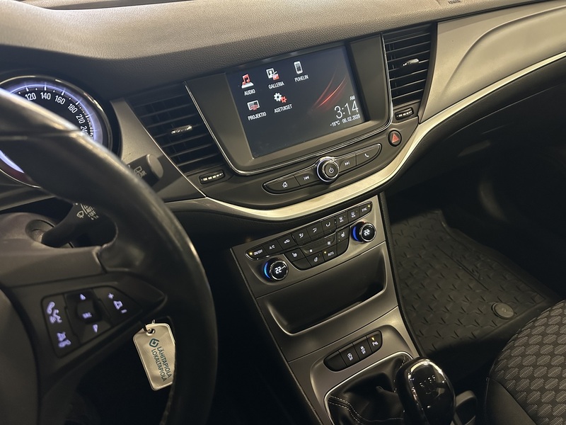 Opel Astra vaihtoauto