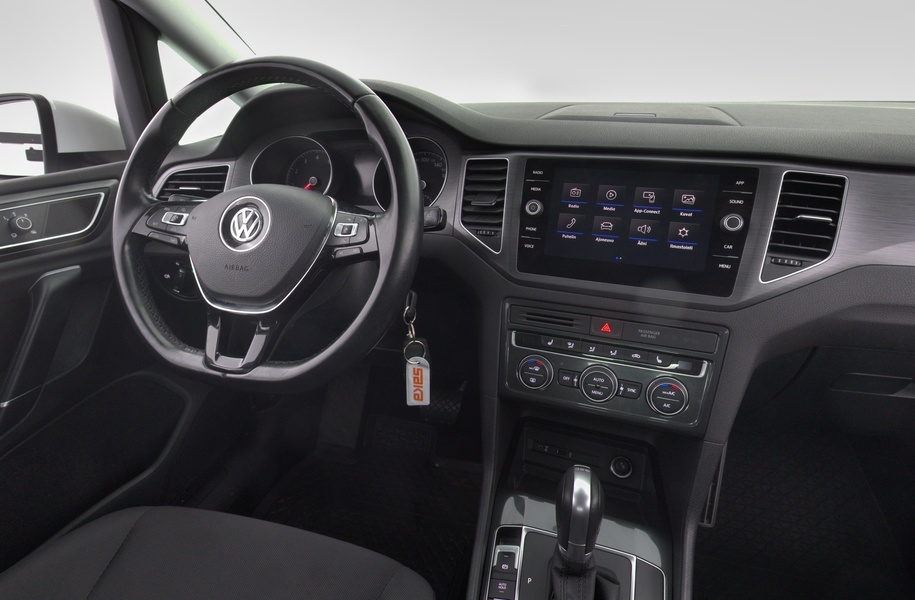 Volkswagen Golf Sportsvan vaihtoauto