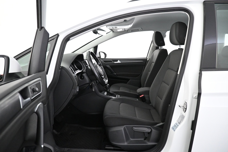 Volkswagen Golf Sportsvan vaihtoauto