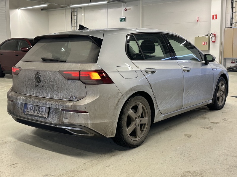 Volkswagen Golf vaihtoauto