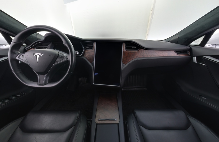 Tesla Model S vaihtoauto