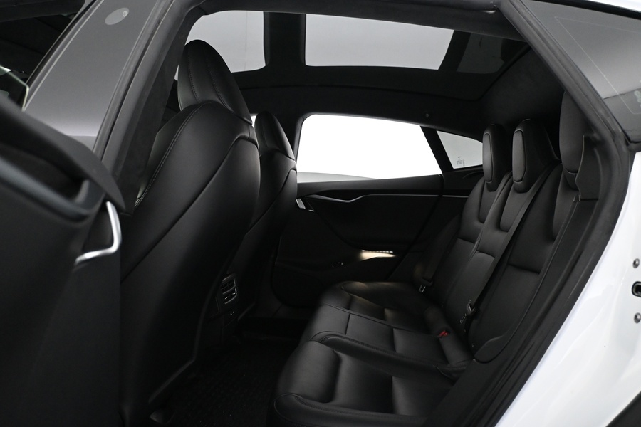 Tesla Model S vaihtoauto