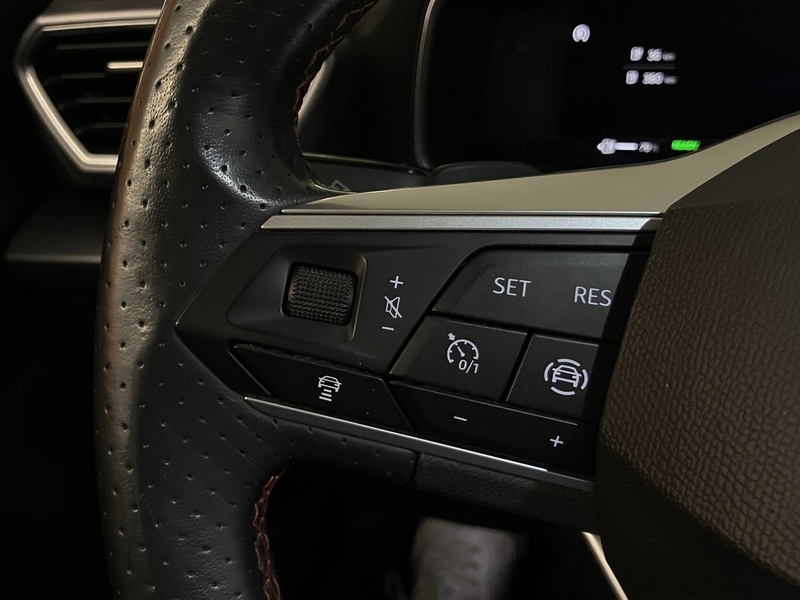 SEAT Leon Sportstourer vaihtoauto