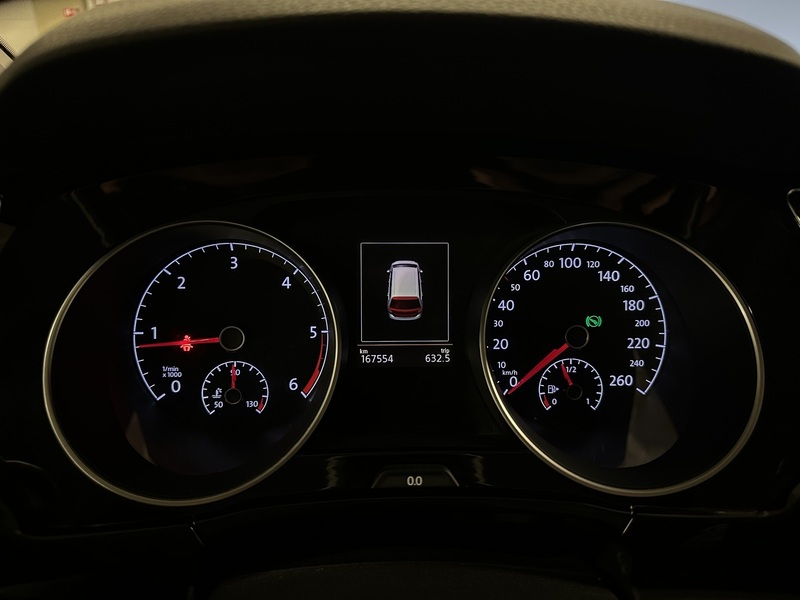 Volkswagen Touran vaihtoauto