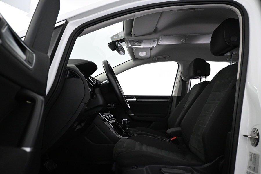 Volkswagen Touran vaihtoauto