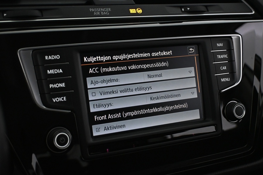 Volkswagen Touran vaihtoauto