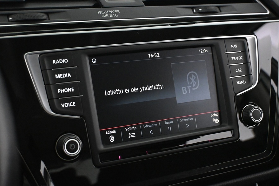 Volkswagen Touran vaihtoauto