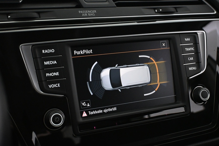 Volkswagen Touran vaihtoauto